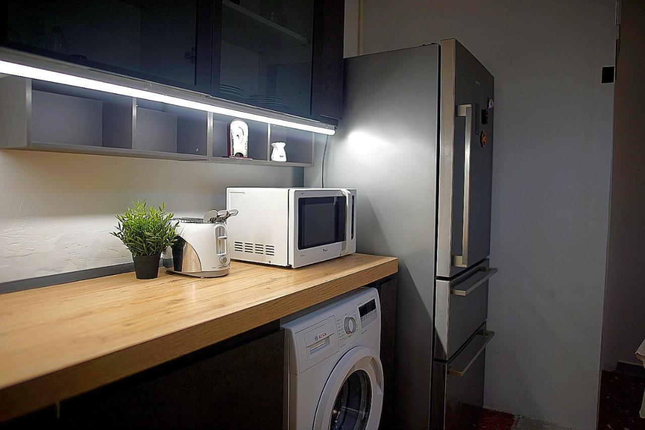 Eva Capital Guest House Vitinia Dış mekan fotoğraf